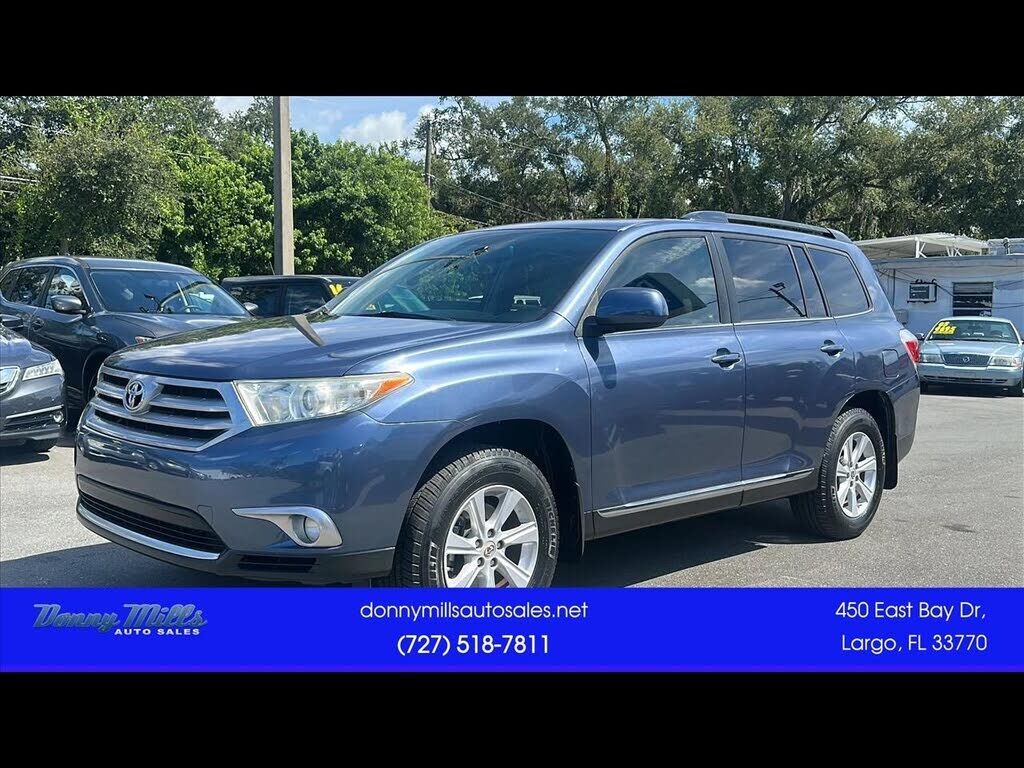 2011 TOYOTA Highlander