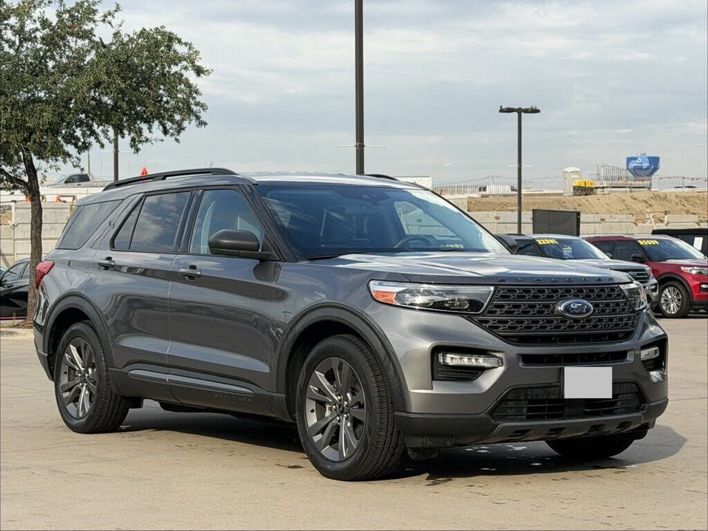 2021 FORD Explorer