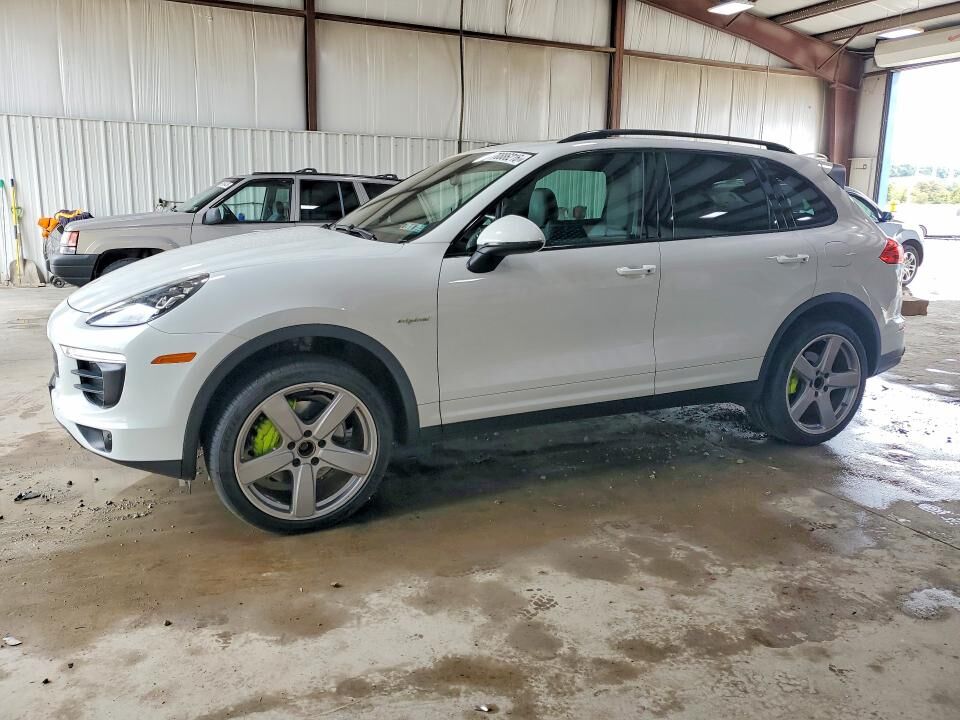 2015 PORSCHE Cayenne