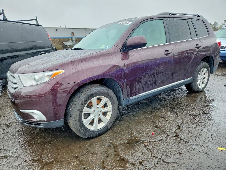 2011 TOYOTA Highlander