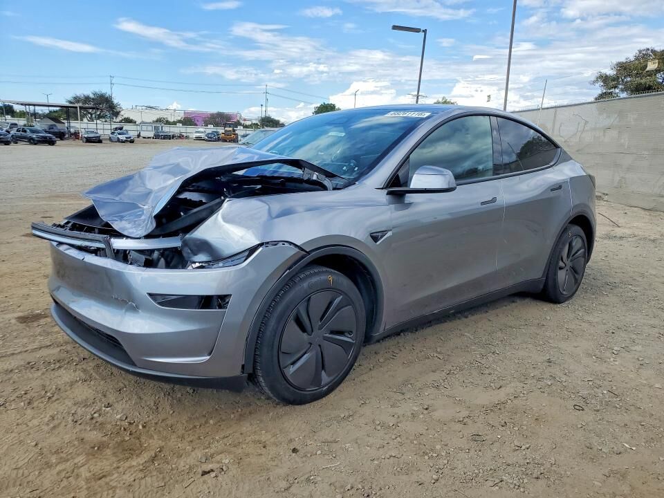 2026 TESLA Model Y