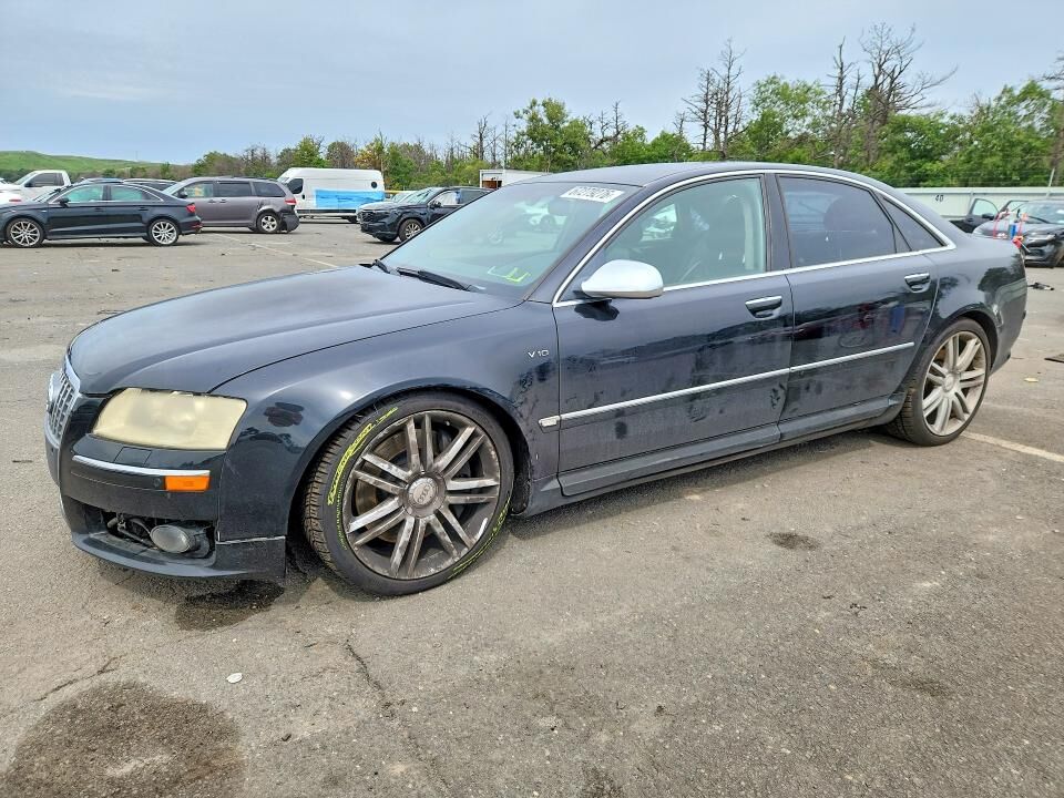 2007 AUDI S8
