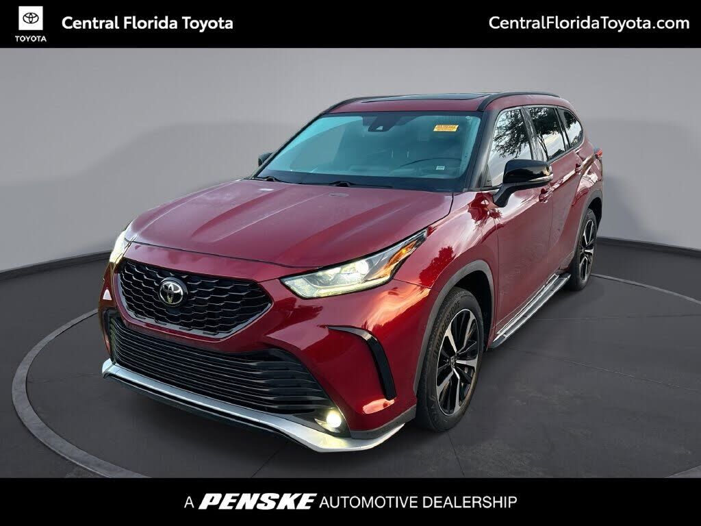 2022 TOYOTA Highlander