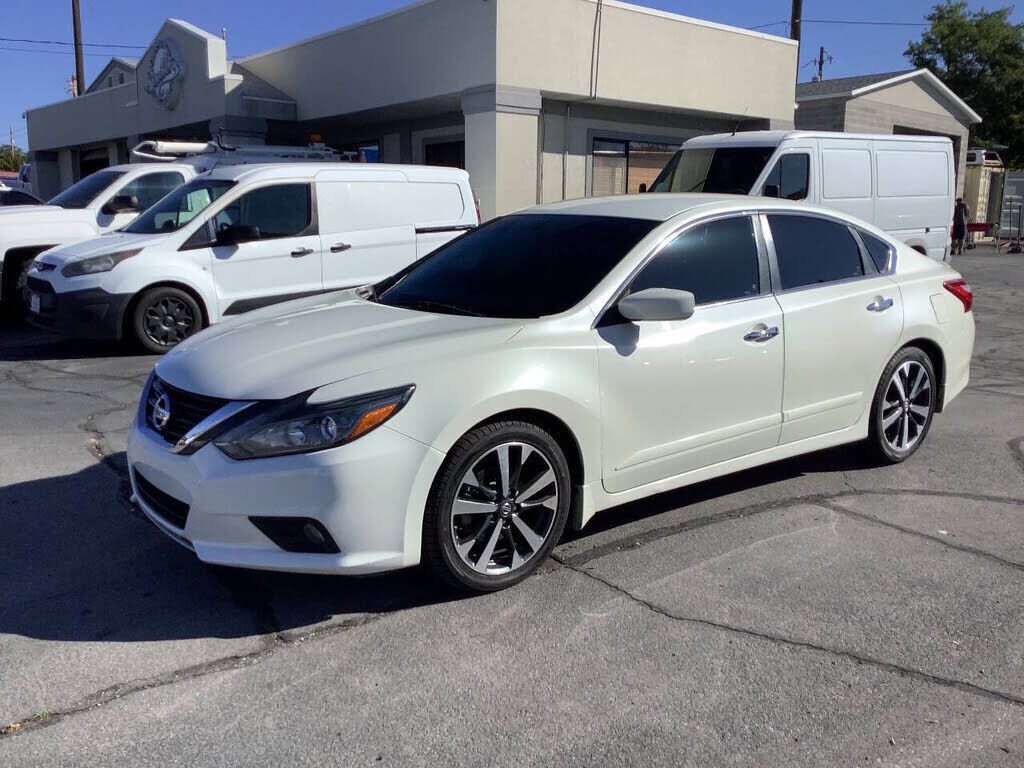 2017 NISSAN Altima