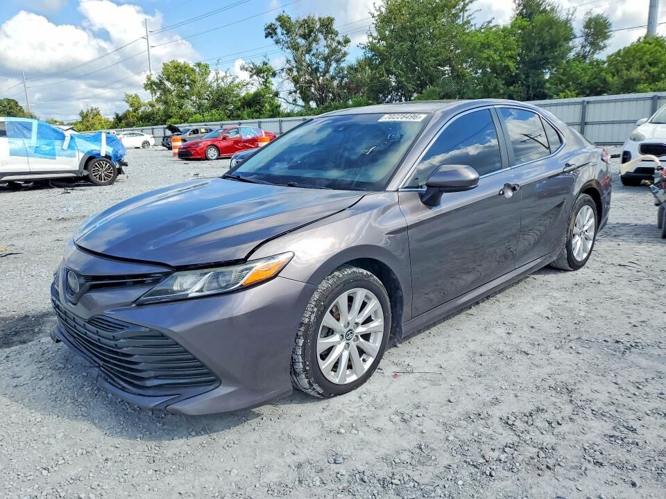 2020 TOYOTA Camry