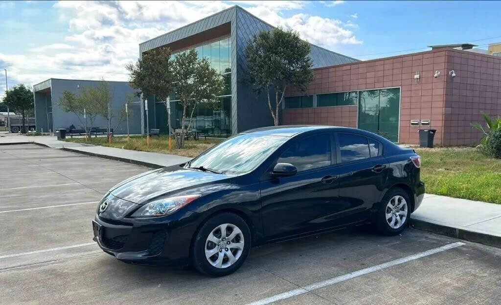 2013 MAZDA Mazda3