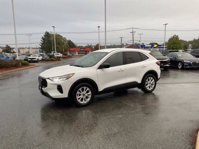 2024 FORD Escape