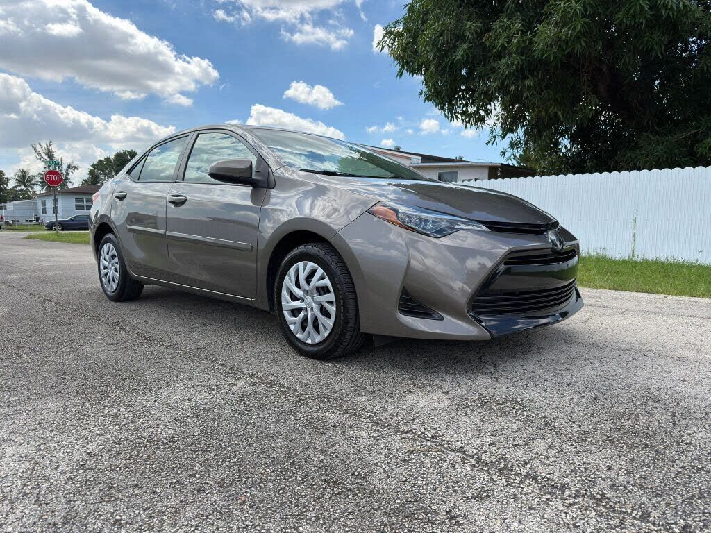 2019 TOYOTA Corolla
