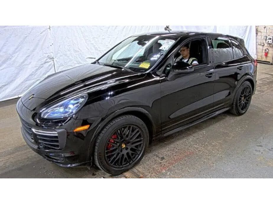 2018 PORSCHE Cayenne
