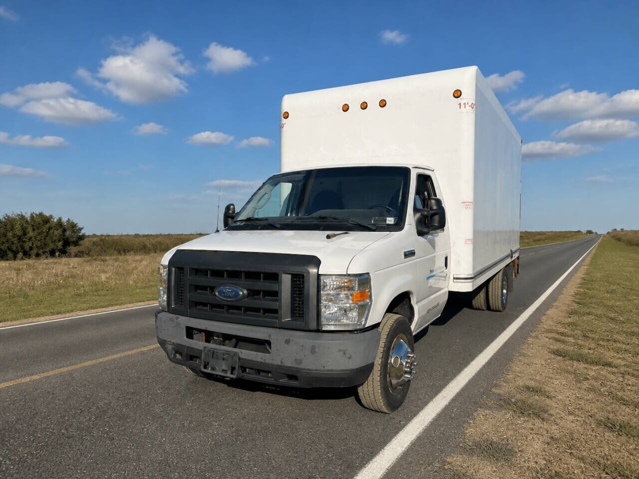 2018 FORD E-350
