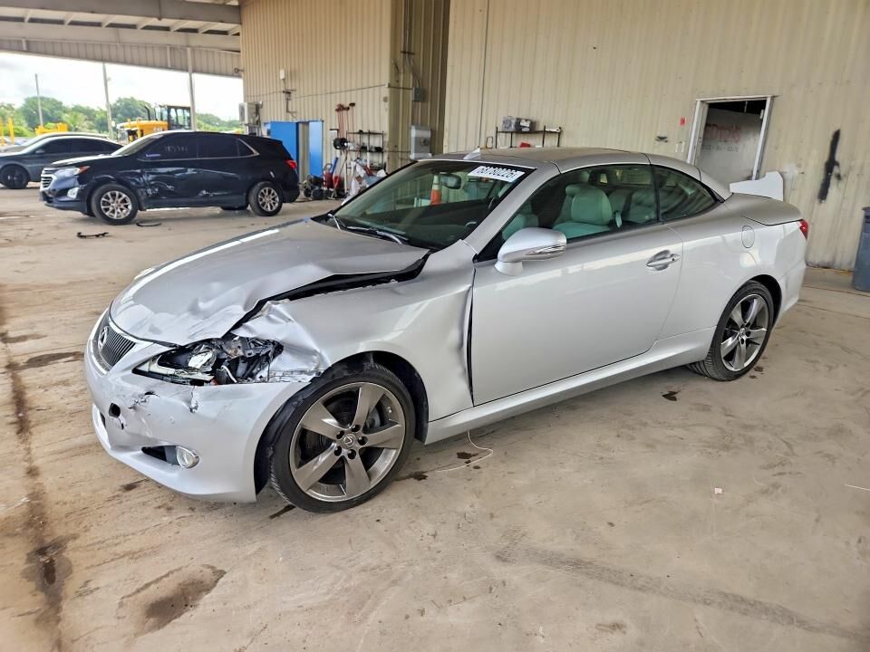 2011 LEXUS IS