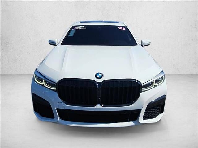 2022 BMW 740i