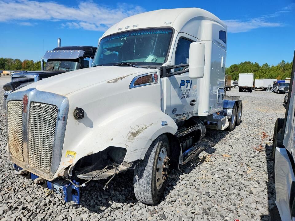 2017 KENWORTH T680