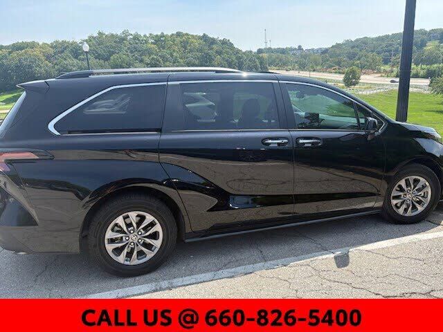 2023 TOYOTA Sienna