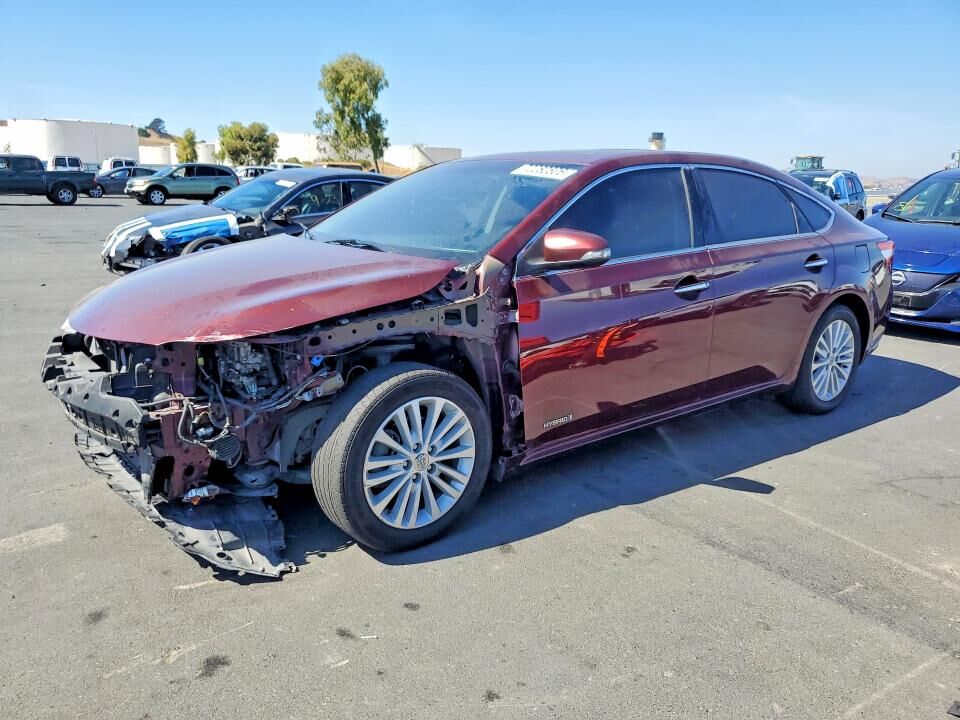 2013 TOYOTA Avalon
