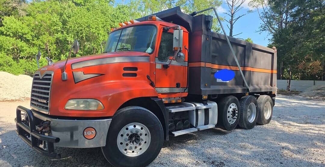2015 MACK CXU