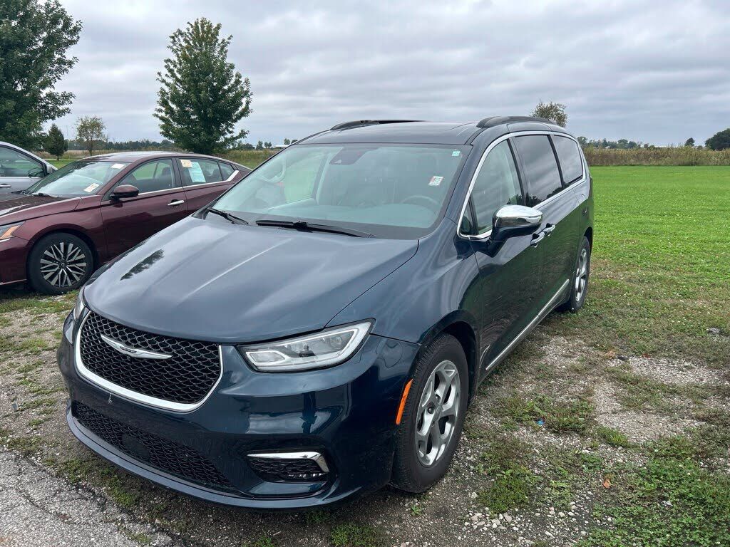 2022 CHRYSLER Pacifica