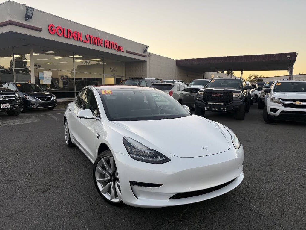 2018 TESLA Model 3