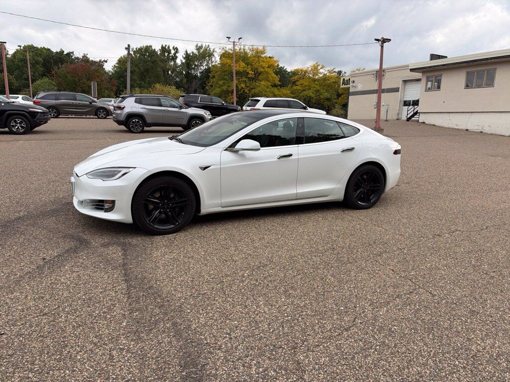 2021 TESLA Model S