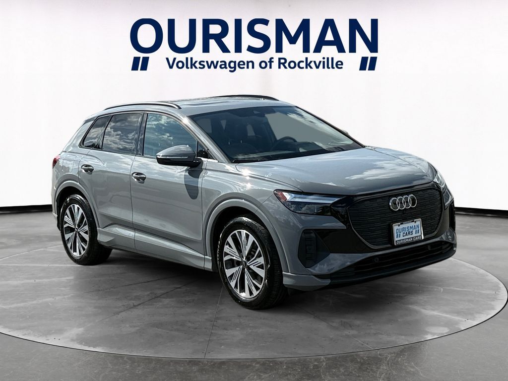 2025 AUDI Q4