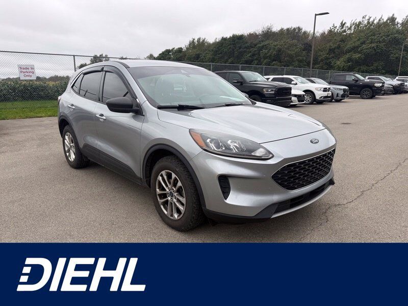 2022 FORD Escape