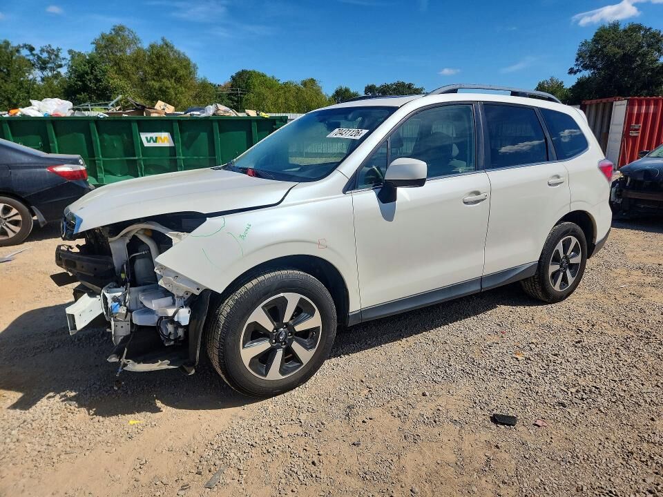 2018 SUBARU Forester