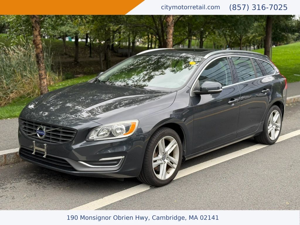 2015 VOLVO V60