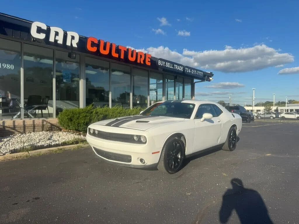 2017 DODGE Challenger