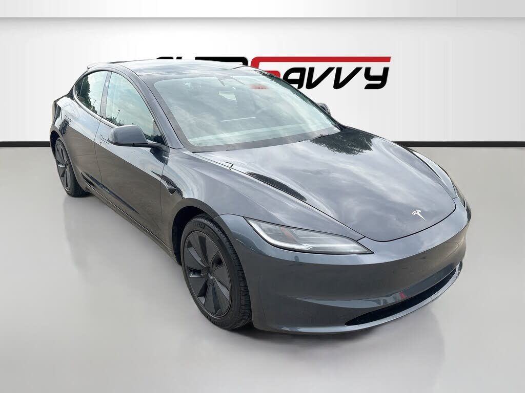 2025 TESLA Model 3