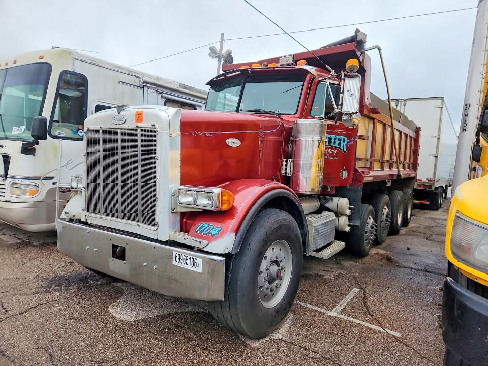 1996 PETERBILT 357