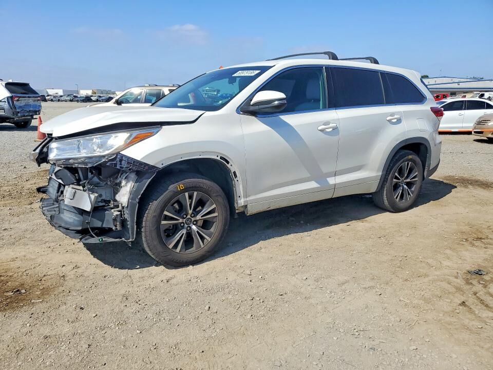 2017 TOYOTA Highlander
