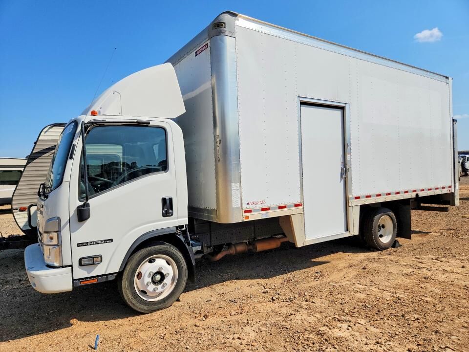 2023 ISUZU NPR-HD