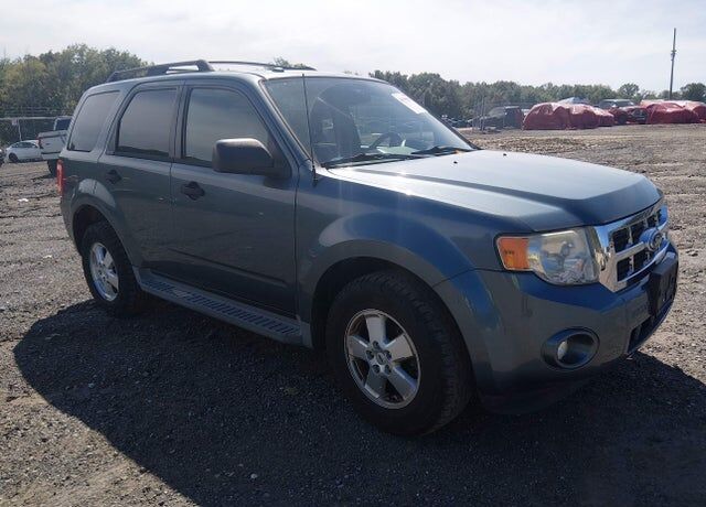 2011 FORD Escape