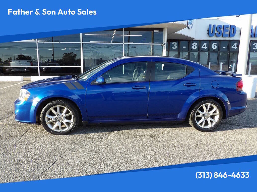 2013 DODGE Avenger