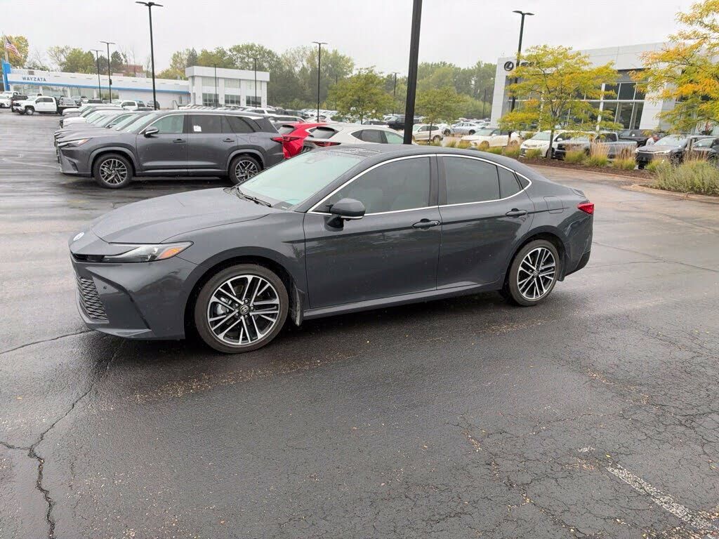 2025 TOYOTA Camry