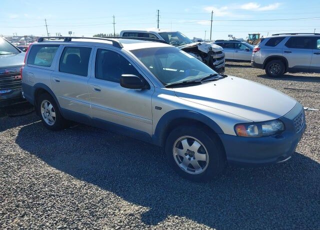 2001 VOLVO V70