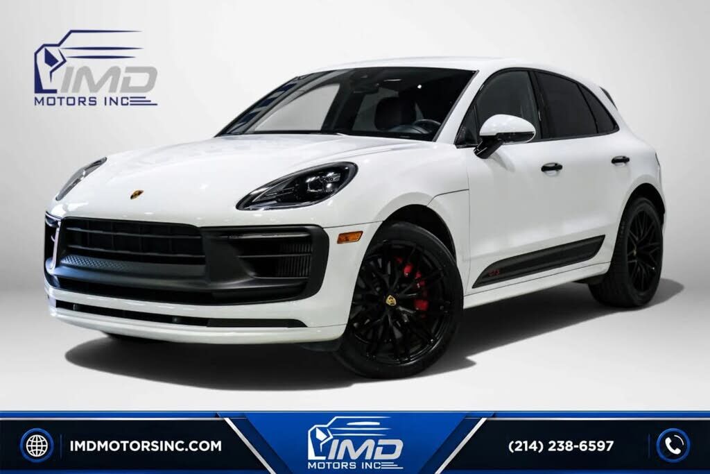 2022 PORSCHE Macan