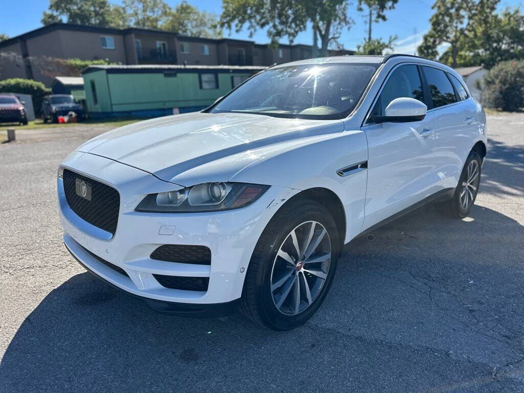 2019 JAGUAR F-Pace