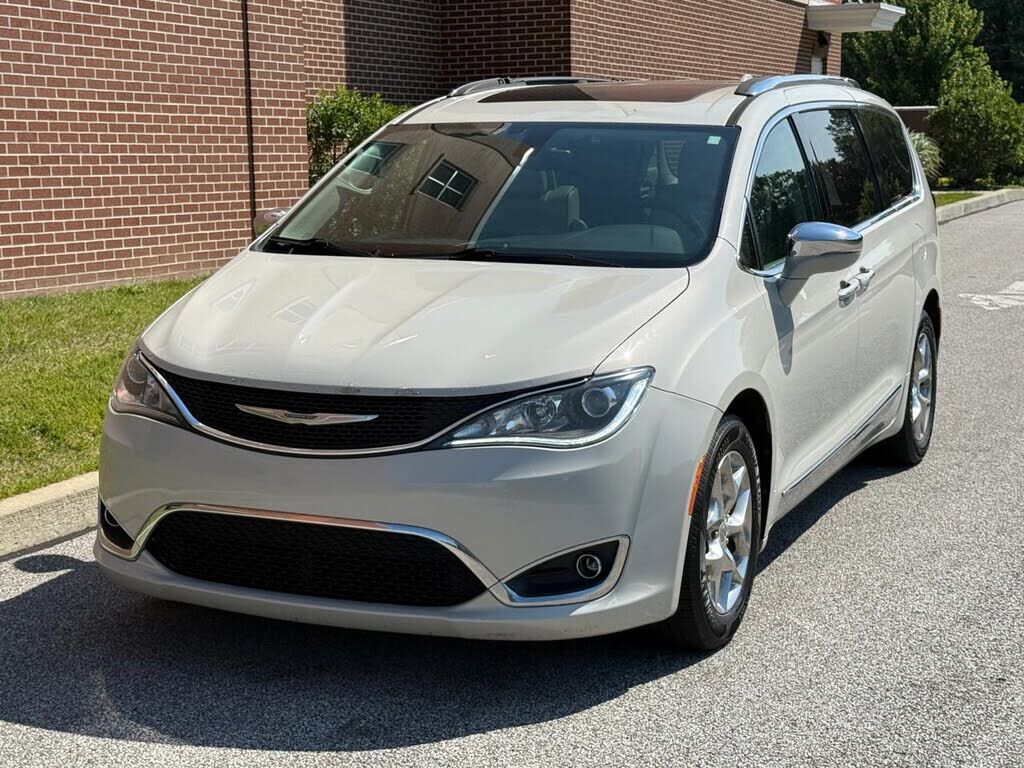 2017 CHRYSLER Pacifica