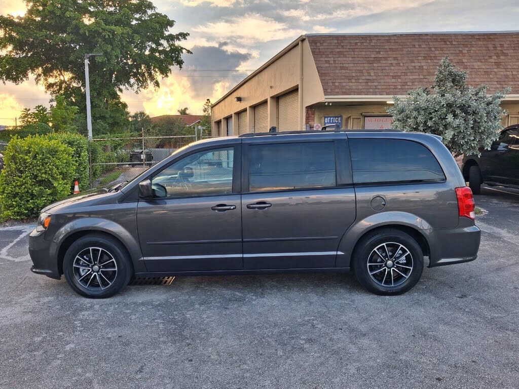 2017 DODGE Grand Caravan