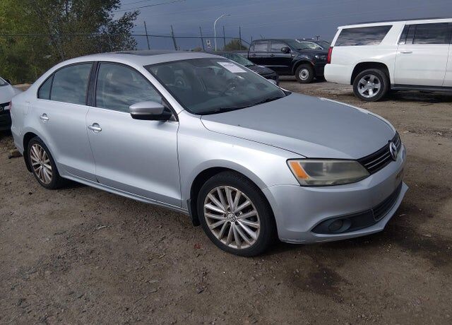 2012 VOLKSWAGEN Jetta