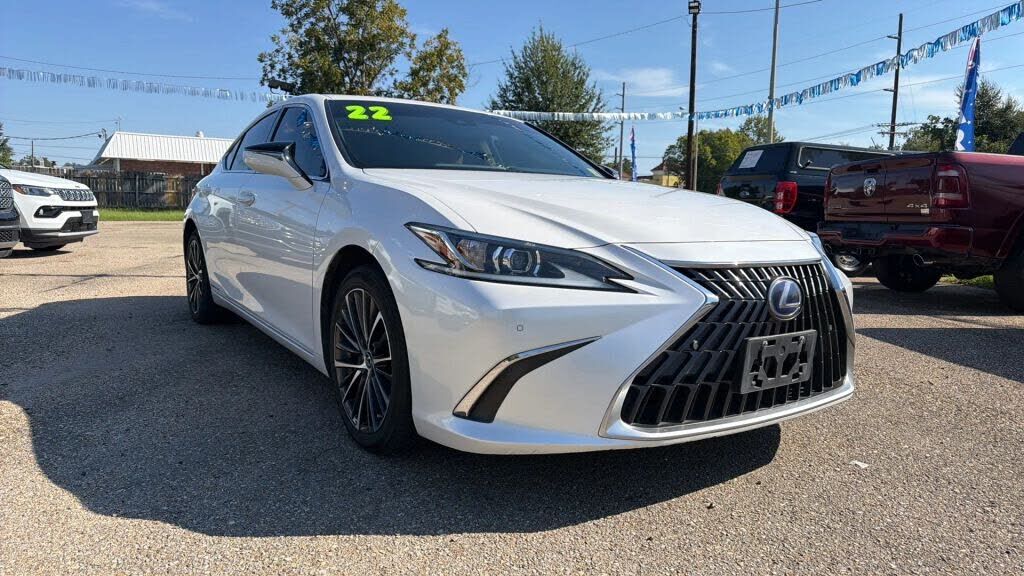 2022 LEXUS ES