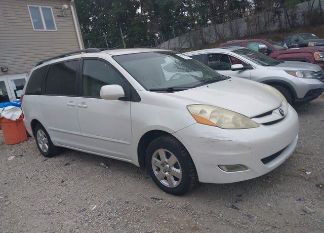 2006 TOYOTA Sienna