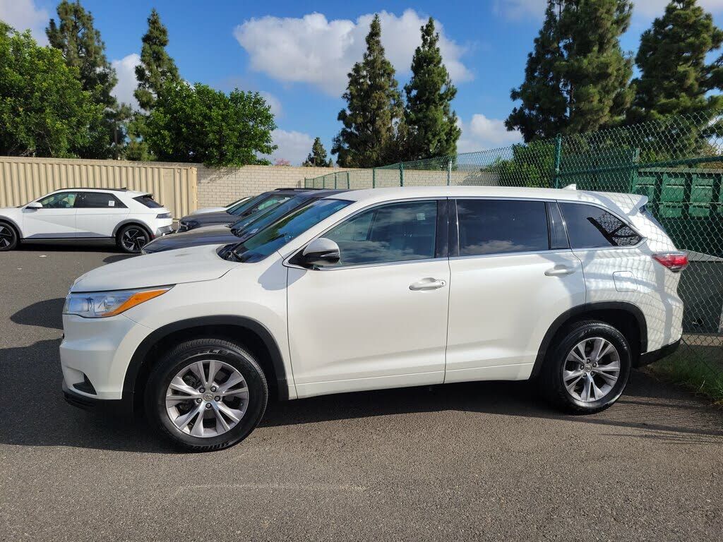 2014 TOYOTA Highlander