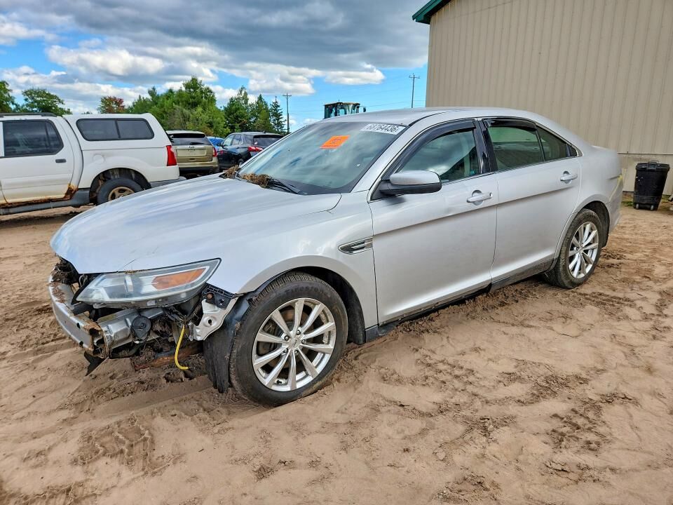 2010 FORD Taurus