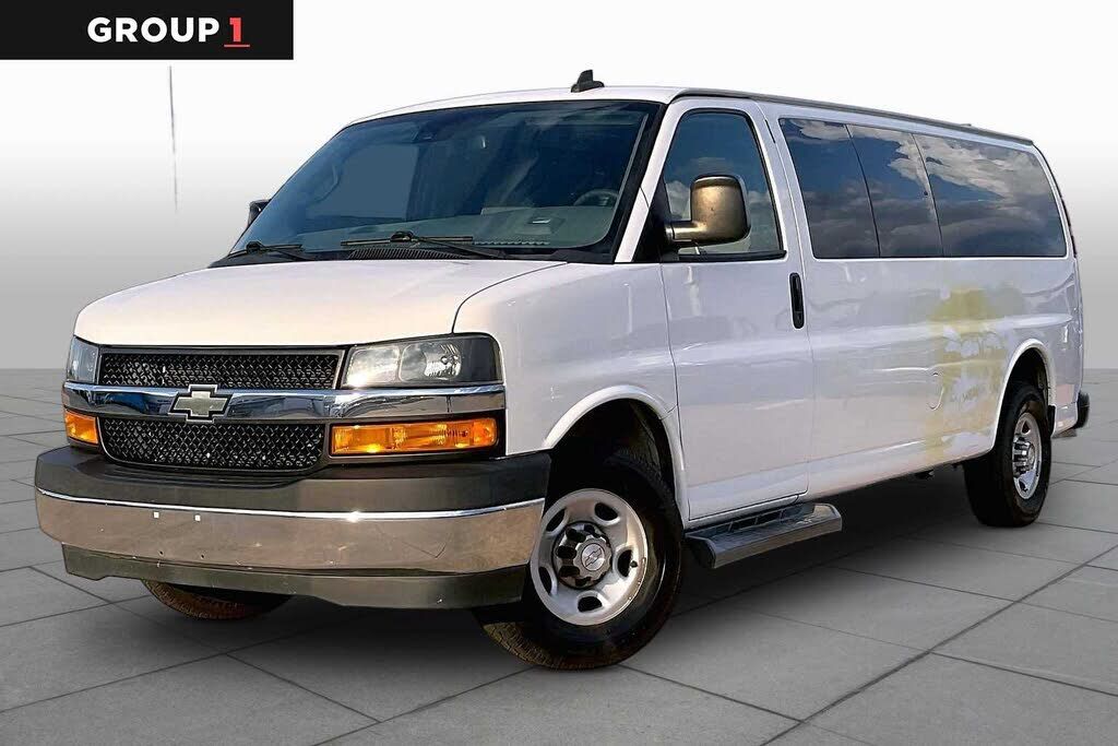 2019 CHEVROLET Express