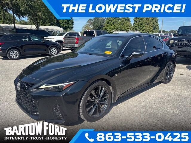 2021 LEXUS IS