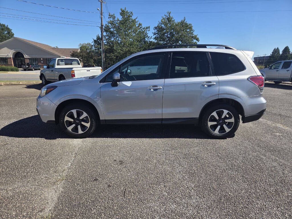 2017 SUBARU Forester