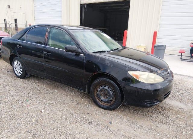 2004 TOYOTA Camry