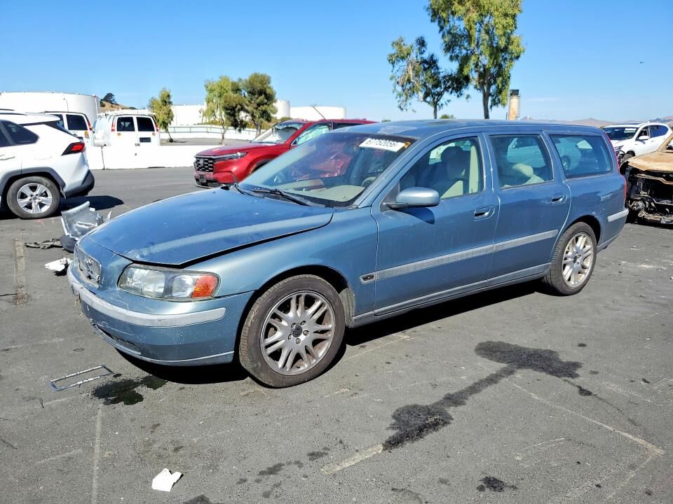 2004 VOLVO V70